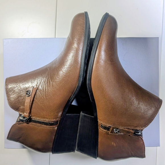 AEROSOLES Mocha Ankle Boots - Picture 5 of 7